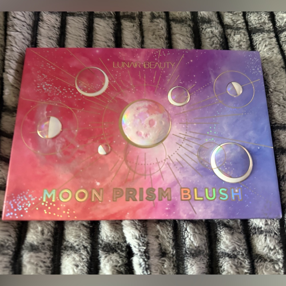 Lunar Beauty Moon Prism Blush Palette